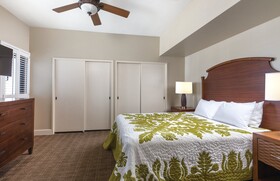 Royal Sea Cliff Resort by Wyndham