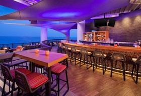 OUTRIGGER Kona Resort & Spa