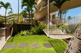 OUTRIGGER Kona Resort & Spa