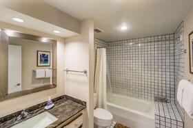 The Royal Sea Cliff Resort