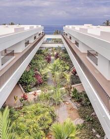 The Royal Sea Cliff Resort