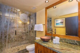 The Royal Sea Cliff Resort