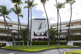 The Royal Sea Cliff Resort