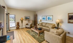 The Royal Sea Cliff Resort