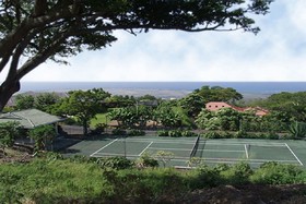 Villa Quatro and Hale Pinao