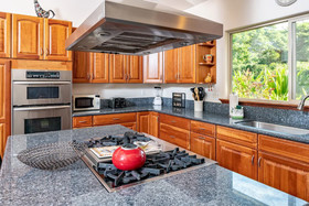 Villa Quatro and Hale Pinao