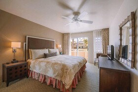 Plantation Hale Suites