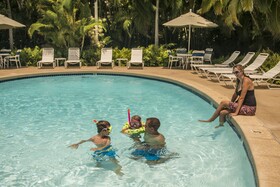 Plantation Hale Suites