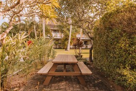 Plantation Hale Suites