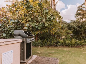 Plantation Hale Suites