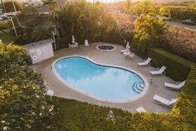 Plantation Hale Suites