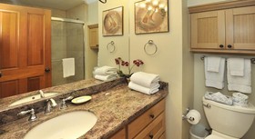 Hale Pau Hana Beach Resort