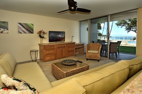 Hale Pau Hana Beach Resort