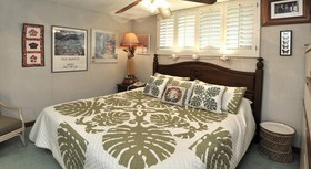 Hale Pau Hana Beach Resort