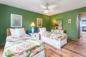 Kona Surf & Racquet Club