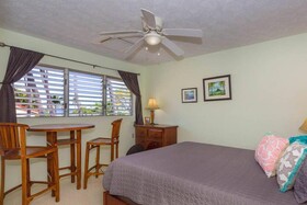 Kona Surf & Racquet Club