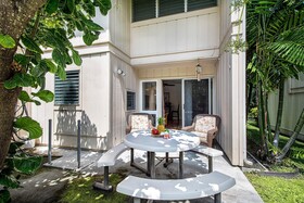 Kona Surf & Racquet Club