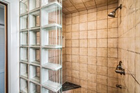 Kona Surf & Racquet Club