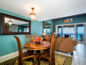 Kona Surf & Racquet Club