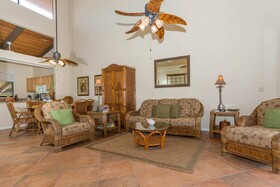 Kona Surf & Racquet Club