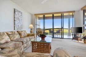 Kona Surf & Racquet Club