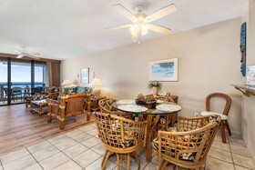 Kona Surf & Racquet Club