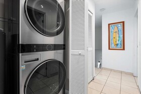 Kona Surf & Racquet Club