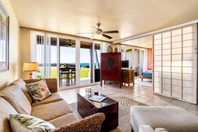 Kona Surf & Racquet Club