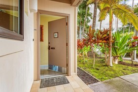 Kona Surf & Racquet Club