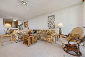 Kona Surf & Racquet Club