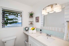 Kona Surf & Racquet Club