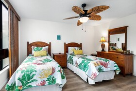 Kona Surf & Racquet Club