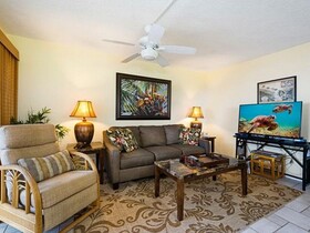 Kona Surf & Racquet Club