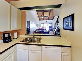 Kona Surf & Racquet Club