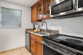 Kona Surf & Racquet Club