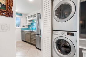 Kona Surf & Racquet Club