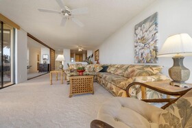 Kona Surf & Racquet Club