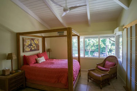 Hale Kipa | Perched on the Bluffs