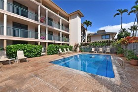 Makani Sands by RedAwning