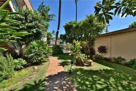 Makani Sands by RedAwning