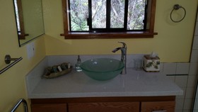 The Guest Cottages at Volcano Acres Tree House