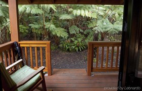 Volcano Village Lodge