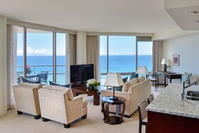 Ka La'i Waikiki Beach, LXR Hotels & Resorts