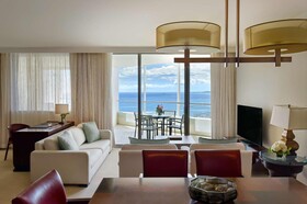 Ka La'i Waikiki Beach, LXR Hotels & Resorts