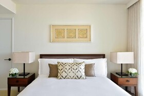 Ka La'i Waikiki Beach, LXR Hotels & Resorts