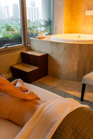 Ka La'i Waikiki Beach, LXR Hotels & Resorts