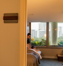 Ka La'i Waikiki Beach, LXR Hotels & Resorts