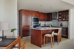 Ka La'i Waikiki Beach, LXR Hotels & Resorts