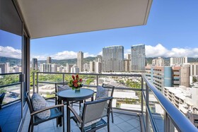 Ka La'i Waikiki Beach, LXR Hotels & Resorts