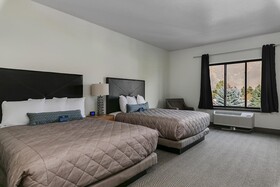 Silver Creek Hotel